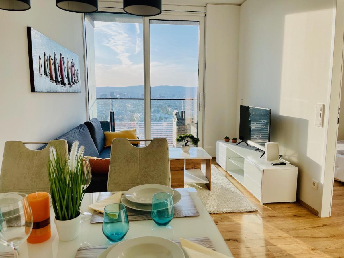 Triiiple Level 31 - Sonnenwohnen Apartment Mit Fantastischem Ausblick Und Parkplatz Viyana Dış mekan fotoğraf